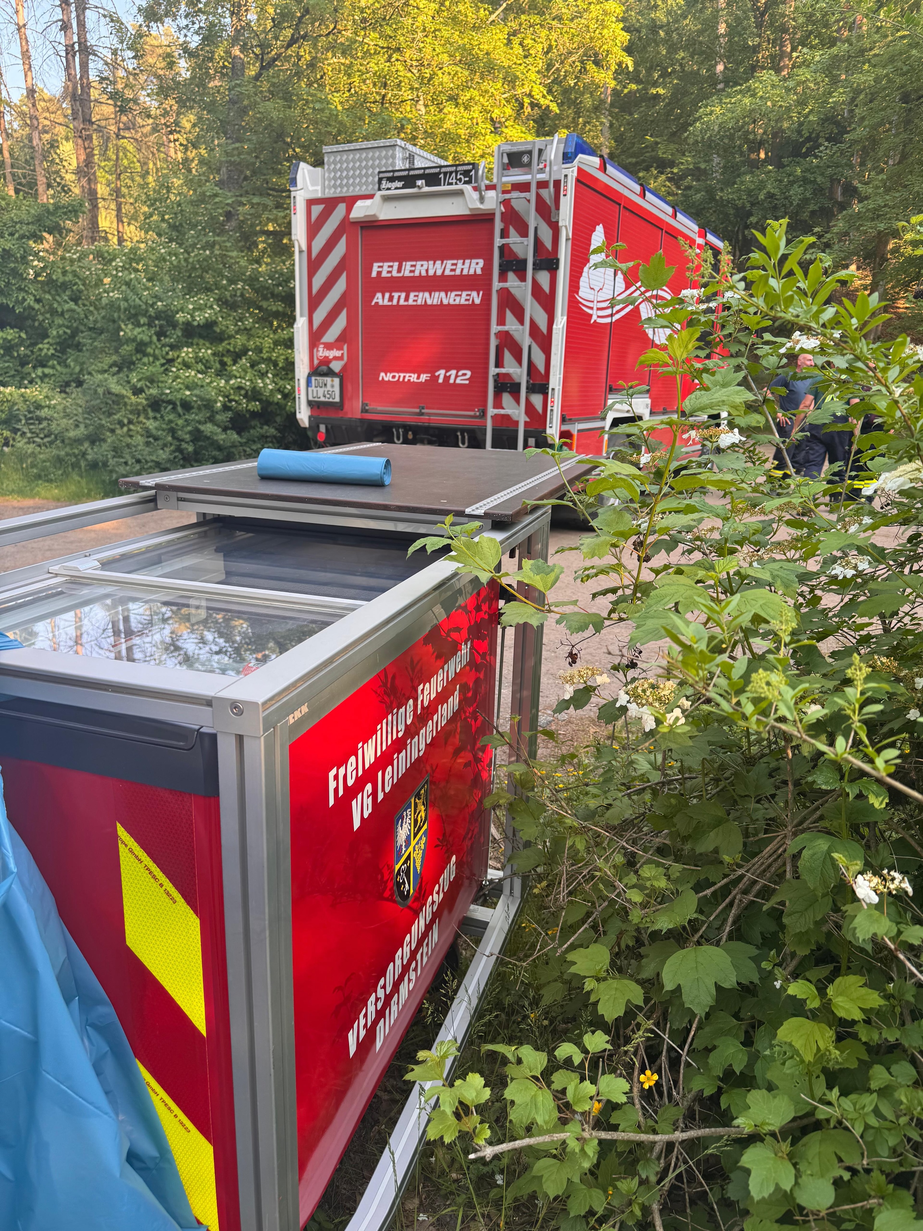📟 Einsatz Nr. 23/2026 📟

🚨 B4.01 Waldbrand groß (Versorgung der Einsatzkräfte)
🗓 27.05.2026, 17:30 Uhr
📍 Ort: Carlsberg
🚒 Ausgerückte Fahrzeuge: MZF-1
⏱ Einsatzdauer: 4,5 Stunden

#wirfüreuch #247