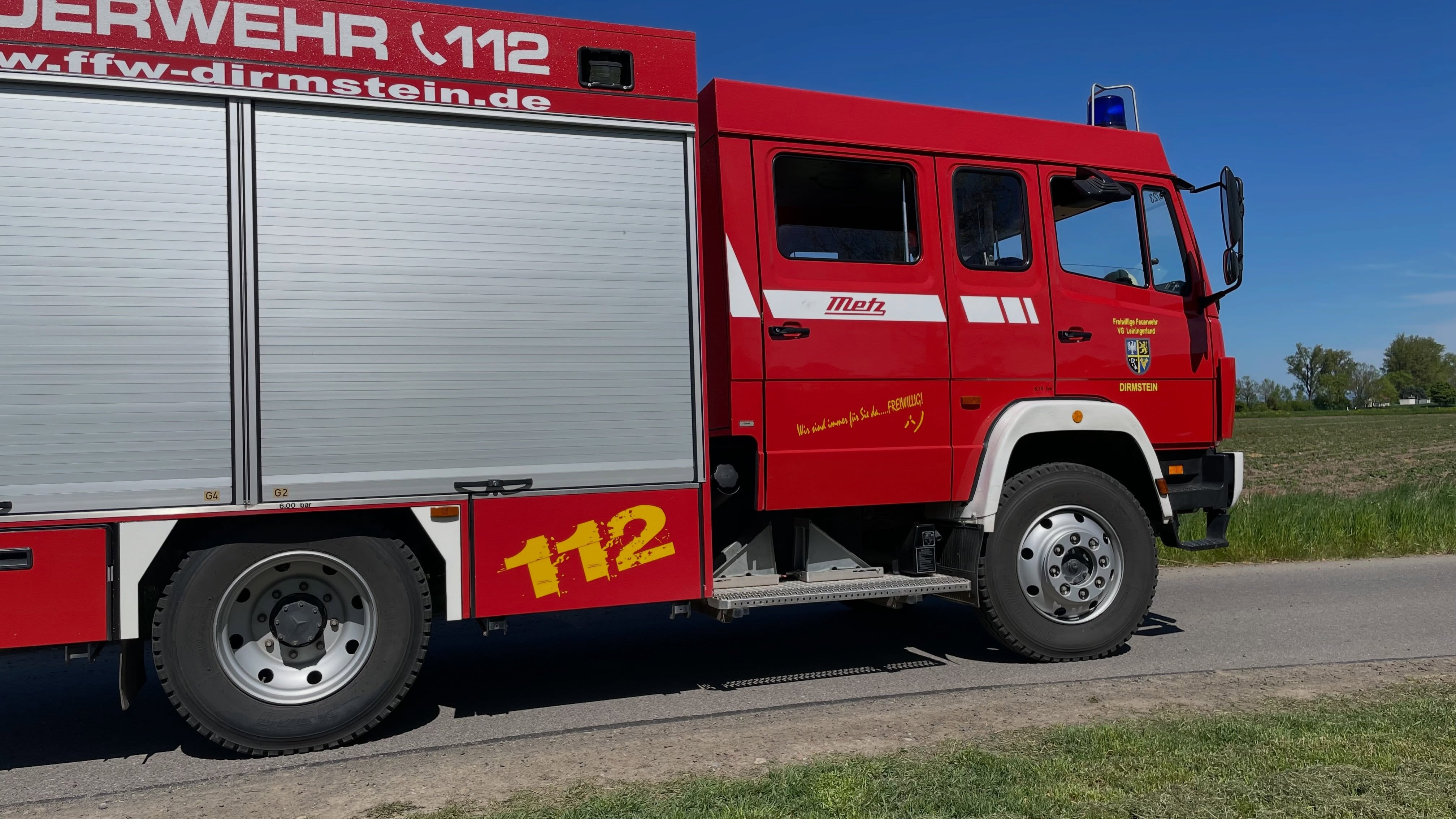 📟 Einsatz Nr. 29/2026 📟

🚨 B1.06 Rauchentwicklung im Freien
🗓 19.06.2026, 15:19 Uhr
📍 Ort: Dirmstein
🚒 Ausgerückte Fahrzeuge: TLF, TSF-W, MZF-1
⏱ Einsatzdauer: 30 Minuten

#wirfürdirmstein #wirfüreuch #247